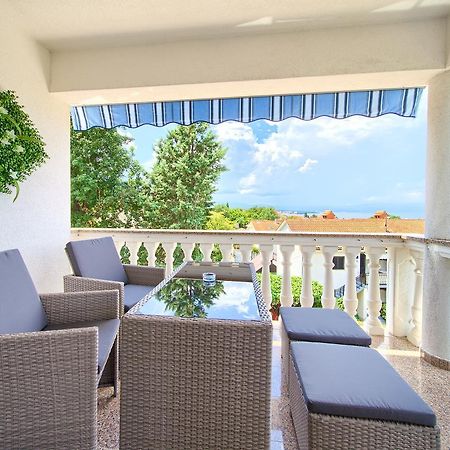 Apartment Jadran Malinska Eksteriør bilde